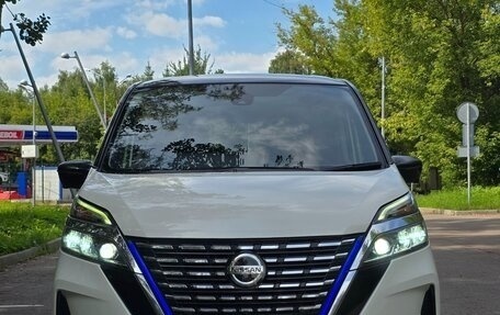 Nissan Serena IV, 2020 год, 2 500 000 рублей, 3 фотография