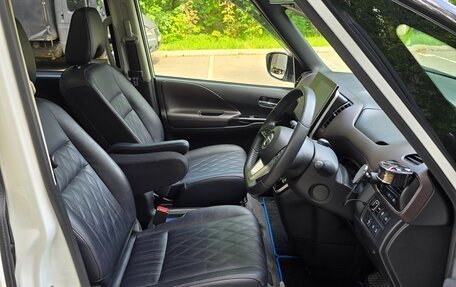 Nissan Serena IV, 2020 год, 2 500 000 рублей, 25 фотография