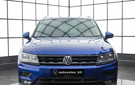 Volkswagen Tiguan II, 2019 год, 2 649 000 рублей, 2 фотография