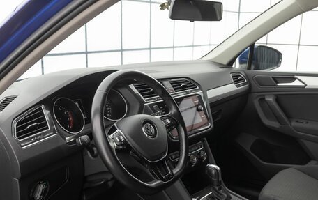Volkswagen Tiguan II, 2019 год, 2 649 000 рублей, 10 фотография