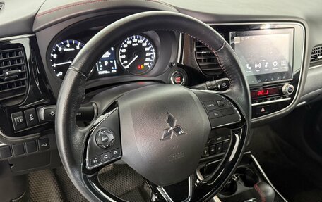 Mitsubishi Outlander III рестайлинг 3, 2021 год, 2 549 000 рублей, 8 фотография