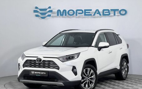 Toyota RAV4, 2021 год, 3 690 000 рублей, 1 фотография