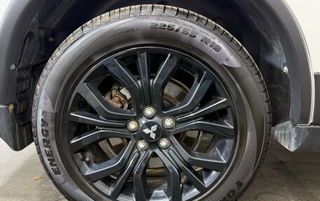 Mitsubishi Outlander III рестайлинг 3, 2021 год, 2 549 000 рублей, 15 фотография