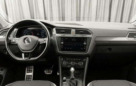 Volkswagen Tiguan II, 2018 год, 3 080 000 рублей, 8 фотография