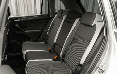 Volkswagen Tiguan II, 2018 год, 3 080 000 рублей, 12 фотография