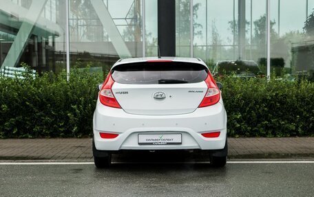 Hyundai Solaris II рестайлинг, 2012 год, 580 000 рублей, 4 фотография