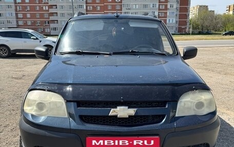 Chevrolet Niva I рестайлинг, 2013 год, 460 000 рублей, 3 фотография