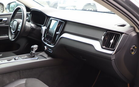Volvo V60 II, 2018 год, 2 150 000 рублей, 14 фотография