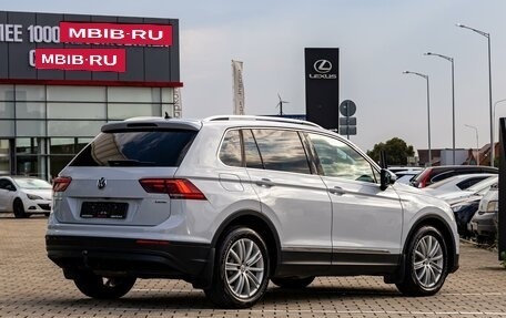 Volkswagen Tiguan II, 2018 год, 2 395 000 рублей, 6 фотография