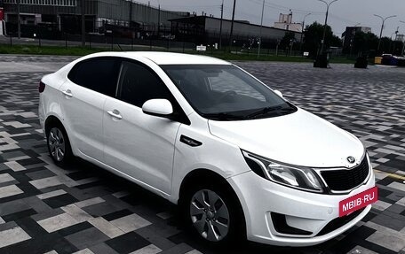 KIA Rio III рестайлинг, 2014 год, 400 000 рублей, 2 фотография