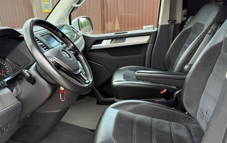 Volkswagen Multivan T6 рестайлинг, 2019 год, 5 300 000 рублей, 8 фотография