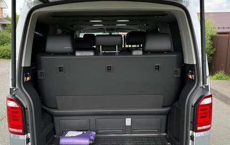 Volkswagen Multivan T6 рестайлинг, 2019 год, 5 300 000 рублей, 17 фотография