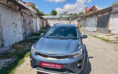 KIA Stonic, 2018 год, 1 880 000 рублей, 3 фотография