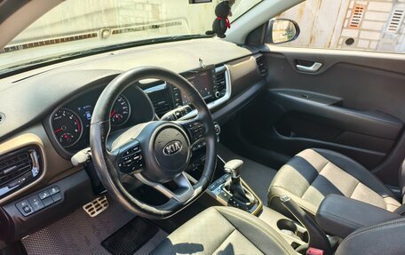 KIA Stonic, 2018 год, 1 880 000 рублей, 13 фотография