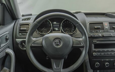 Skoda Yeti I рестайлинг, 2014 год, 899 000 рублей, 17 фотография