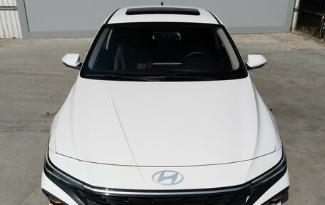 Hyundai Elantra, 2023 год, 2 430 000 рублей, 16 фотография