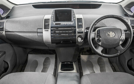 Toyota Prius, 2007 год, 689 000 рублей, 10 фотография
