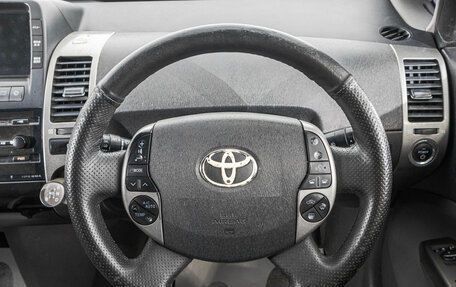 Toyota Prius, 2007 год, 689 000 рублей, 13 фотография