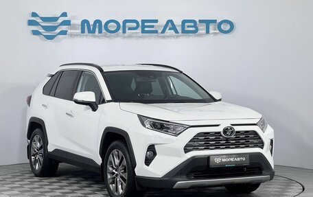 Toyota RAV4, 2021 год, 3 690 000 рублей, 3 фотография