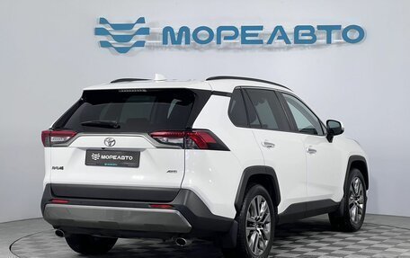 Toyota RAV4, 2021 год, 3 690 000 рублей, 5 фотография