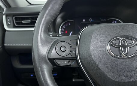 Toyota RAV4, 2021 год, 3 690 000 рублей, 17 фотография
