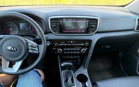 KIA Sportage IV рестайлинг, 2021 год, 2 950 000 рублей, 21 фотография