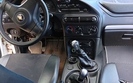 Chevrolet Niva I рестайлинг, 2012 год, 410 000 рублей, 7 фотография