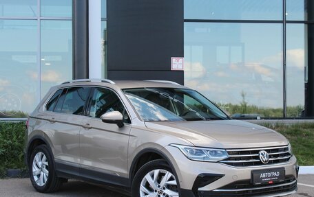 Volkswagen Tiguan II, 2021 год, 3 380 000 рублей, 3 фотография