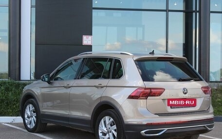 Volkswagen Tiguan II, 2021 год, 3 380 000 рублей, 6 фотография