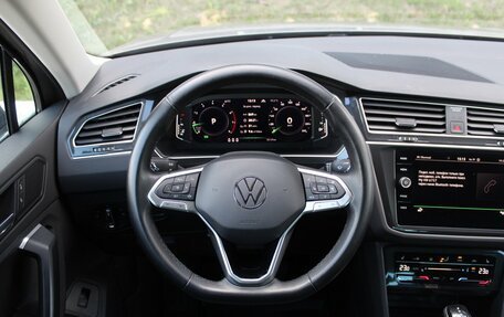 Volkswagen Tiguan II, 2021 год, 3 380 000 рублей, 8 фотография