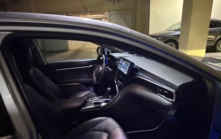Toyota Camry, 2022 год, 3 500 000 рублей, 7 фотография