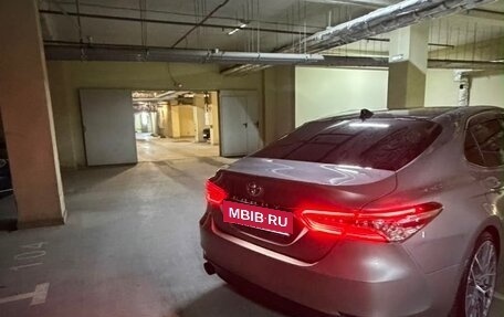 Toyota Camry, 2022 год, 3 500 000 рублей, 6 фотография