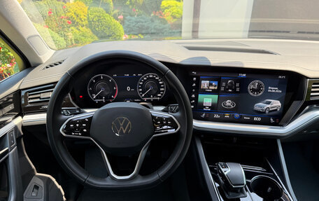 Volkswagen Touareg III, 2022 год, 6 850 000 рублей, 10 фотография