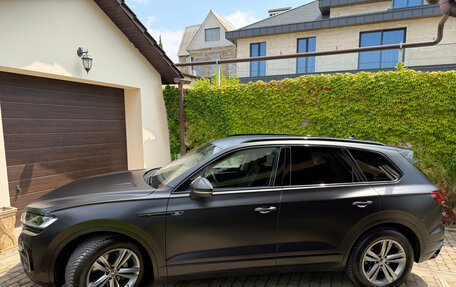 Volkswagen Touareg III, 2022 год, 6 850 000 рублей, 3 фотография