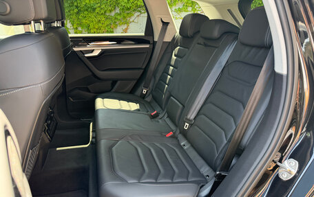 Volkswagen Touareg III, 2022 год, 6 850 000 рублей, 17 фотография