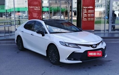 Toyota Camry, 2022 год, 3 589 000 рублей, 3 фотография
