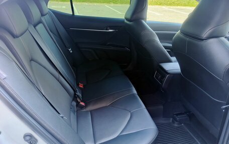 Toyota Camry, 2022 год, 3 589 000 рублей, 16 фотография