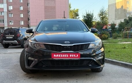 KIA Optima IV, 2019 год, 1 830 000 рублей, 2 фотография