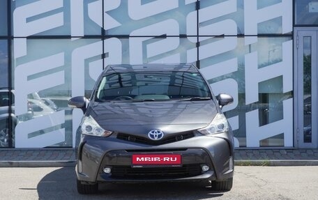 Toyota Prius Alpha I (ZVW40/41), 2015 год, 1 350 000 рублей, 2 фотография