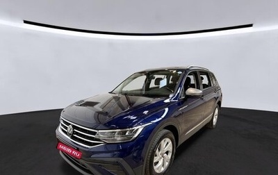 Volkswagen Tiguan II, 2022 год, 2 875 000 рублей, 1 фотография