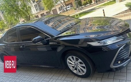 Toyota Camry, 2021 год, 2 890 000 рублей, 1 фотография