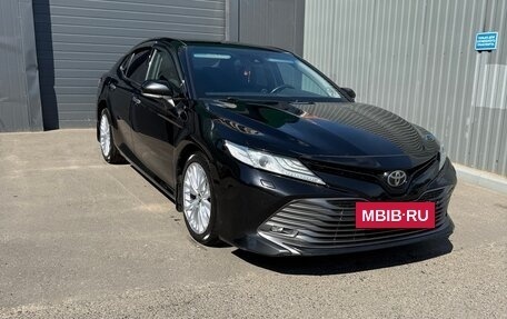 Toyota Camry, 2018 год, 2 650 000 рублей, 2 фотография