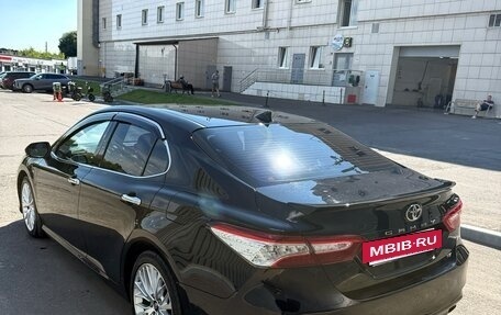 Toyota Camry, 2018 год, 2 650 000 рублей, 4 фотография