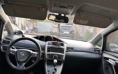Toyota Verso I, 2013 год, 870 000 рублей, 7 фотография