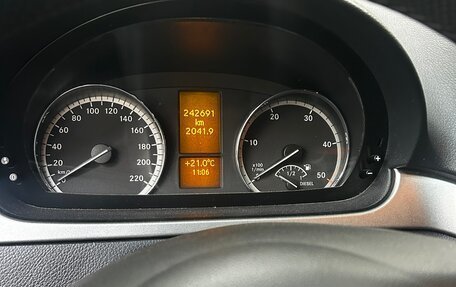 Mercedes-Benz Viano, 2012 год, 2 450 000 рублей, 5 фотография