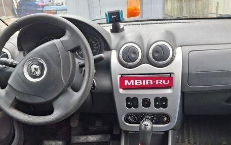 Renault Logan I, 2013 год, 305 000 рублей, 8 фотография