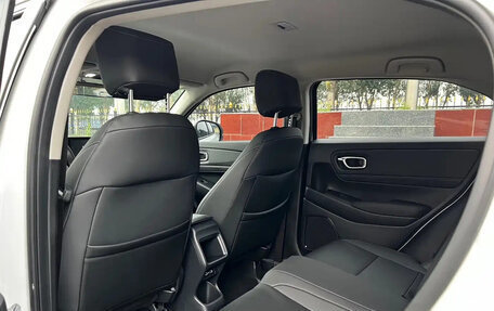 Honda Vezel, 2023 год, 1 850 000 рублей, 14 фотография