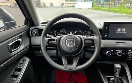 Honda Vezel, 2023 год, 1 850 000 рублей, 12 фотография