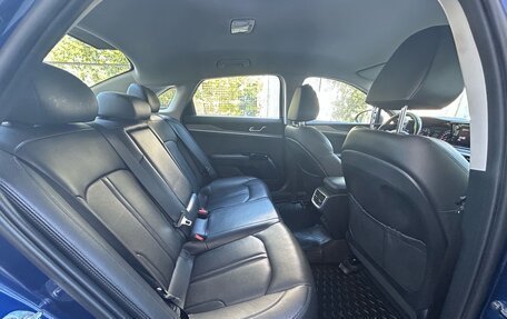 KIA K5, 2021 год, 2 470 000 рублей, 31 фотография