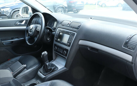 Skoda Octavia, 2011 год, 590 000 рублей, 10 фотография